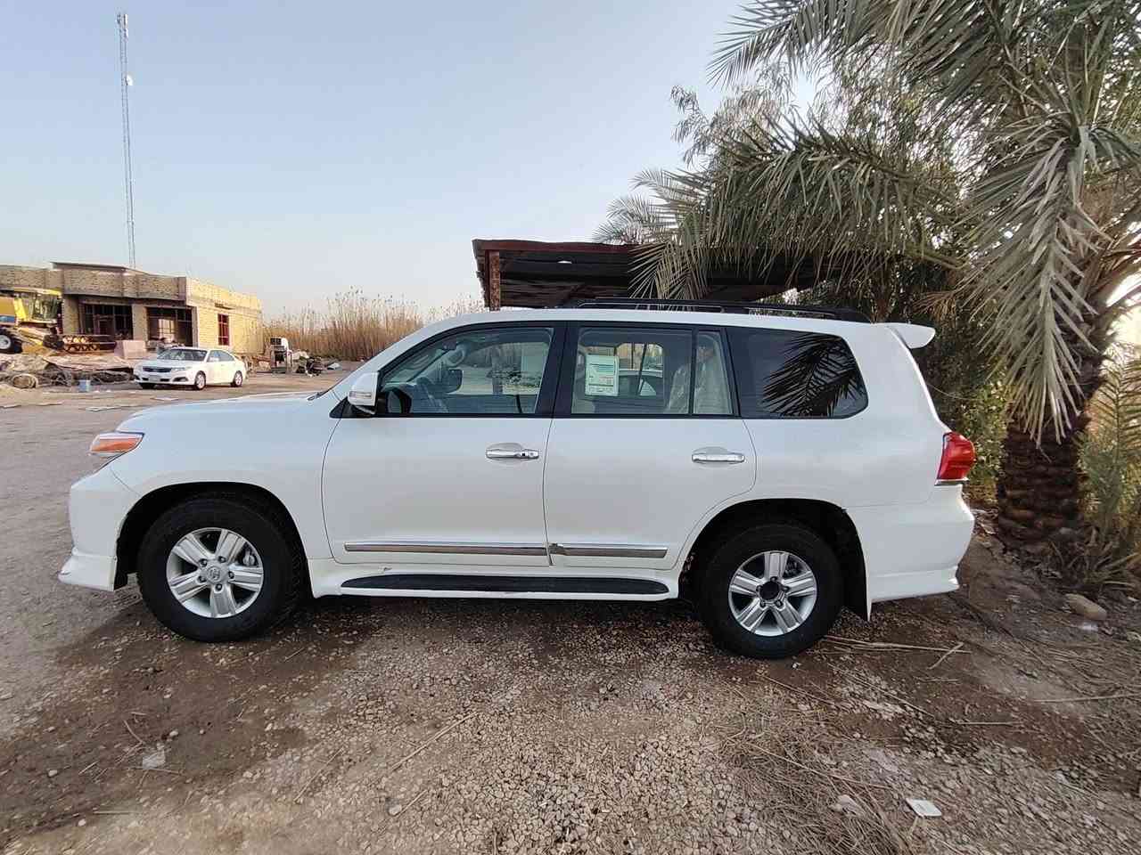 السلام عليكم
لاندكروز 2013 فول مواصفات
***********
