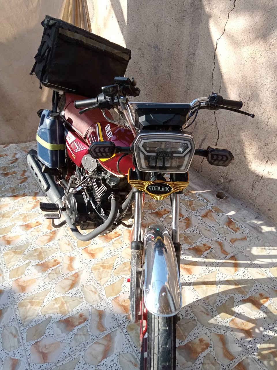 د اجه سونك 2025 محرك 200دراجه خير من الله ما بيه اي نقص محرك كفاله بيه ورقتين بس السعر 750وبيه مجال مكاني بغداد النهروان
***********هاذه رقمي وبي واتساب
د اجه سونك 2025 محرك 200دراجه خير من الله ما بيه اي نقص محرك كفاله بيه ورقتين بس السعر 750وبيه مجال مكاني بغداد النهروان
