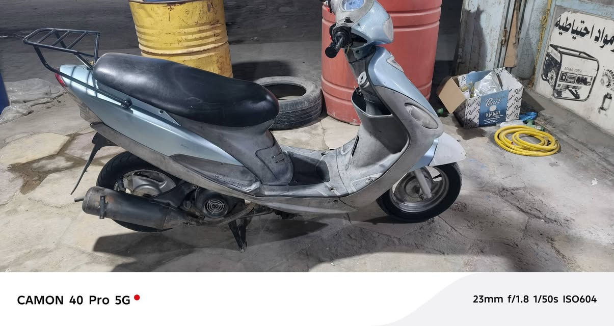 سلام عليكم دراجه ماكس للبيع دراجه كفره اصلي ختم واحد
المكينه بدل بيه بوشه بس دراجه نهضه وسرعه ومكينه كلش حلوه نقطت تبخير مابيه شرط كهربايات كله شغاله 

                   سعره 550 وبيه مجال لشاري بصيط 

رقمي وخاص موجود ***********
