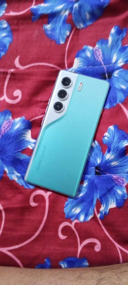سلام عليكم انفنكس  تكنو كامون 40 برو 5G  جهاز يخبل يشغل 90 فريم ببجي وبدقه حلوه الجهاز كفاله من كلشي شرط تجي تفحص وتروح السعر 275 وبيه مجال بسيط المكان البصره المعقل


**إذا كنت صاحب هذا الإعلان وتريد حذفه لأي سبب، رجاءا أرسل رسالة إلى الدعم الفني**