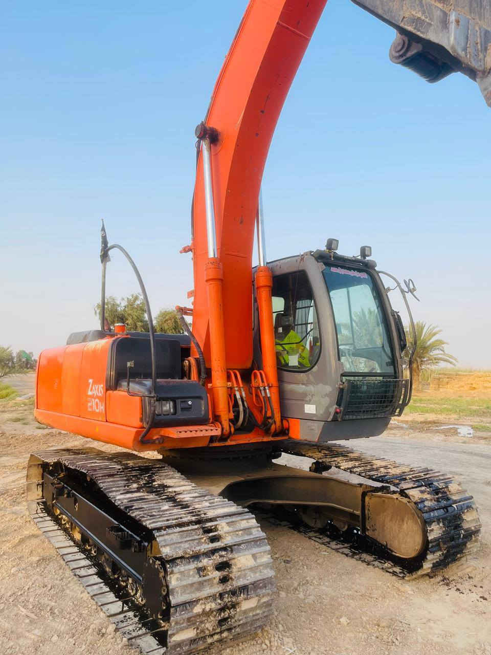 للبيع زت موديل 2005اصل مكفوله كفاله عامه شرط بلادي رقم واسط الماني بسامينه مكينه بلادي عله وضع شركه مؤسسه جك همر بلادي تبريد ثلج بلادي  210Hحجم مميز مكينه جاهزه لعمل جديده بمعنه الكلمه
مكانه واسط تقاطع زبيديه *************************
