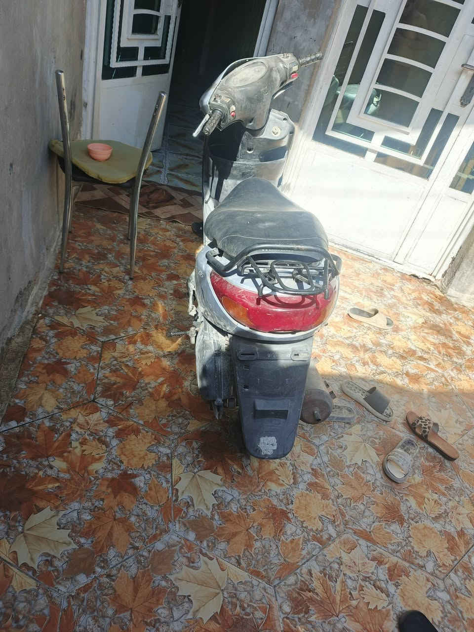 بريز لكزز شغاله هندر واحد مجفتهة جديد 300 او بيهة مجال مكان الشعب ***********
