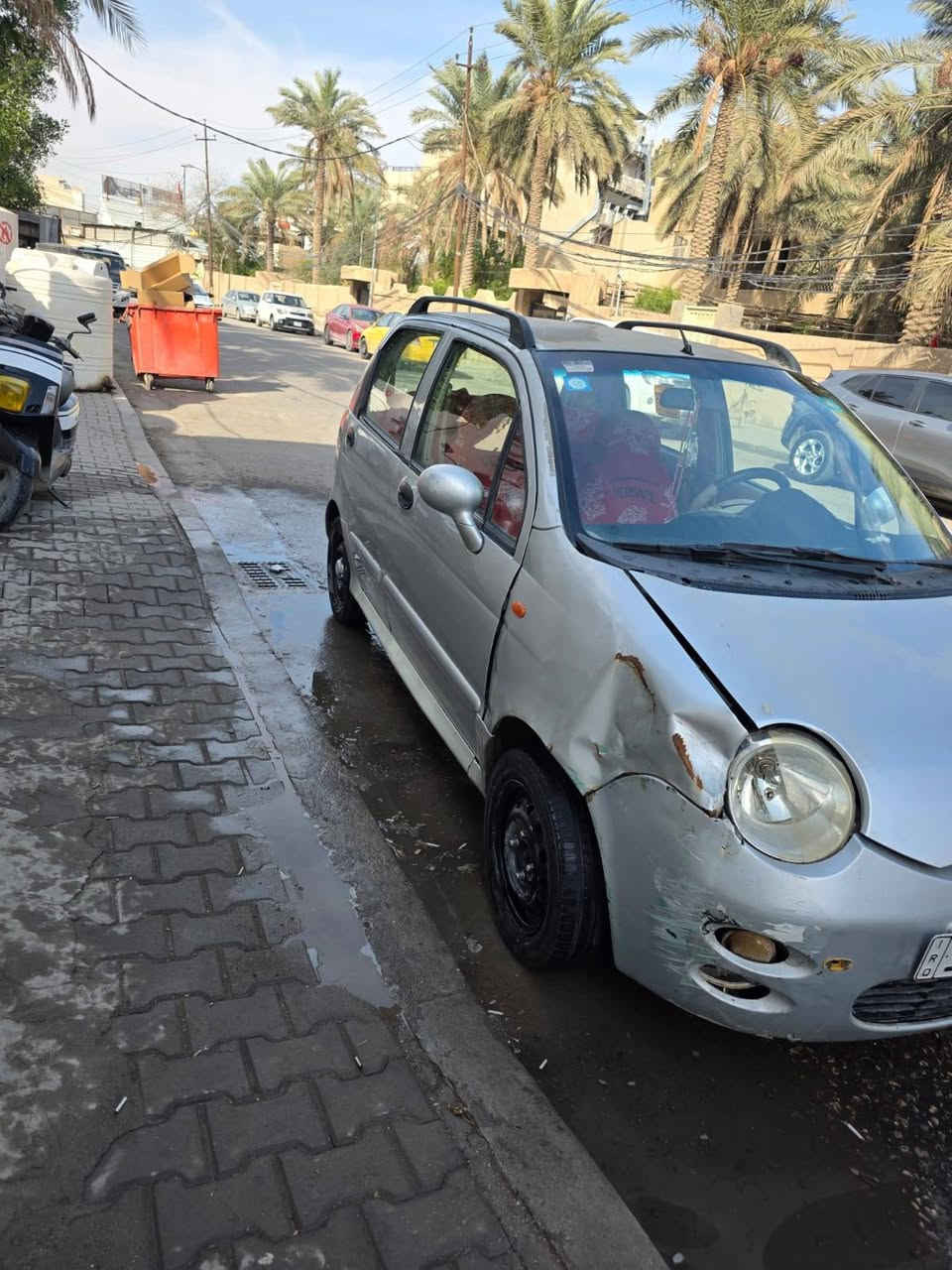 السلام عليكم 
كيو كيو موديل 20١٣
سنويه 202٨
كير أوتوماتيك  تبريد ثلج كامله السياره
مكينة كير حداديه دوشمه حلوه 
السعر ب ٢٨ و بيه مجال 
الرقم *********** 
المكان السياره كربلاء للاستفسار الاتصال على الرقم التالي ***********
