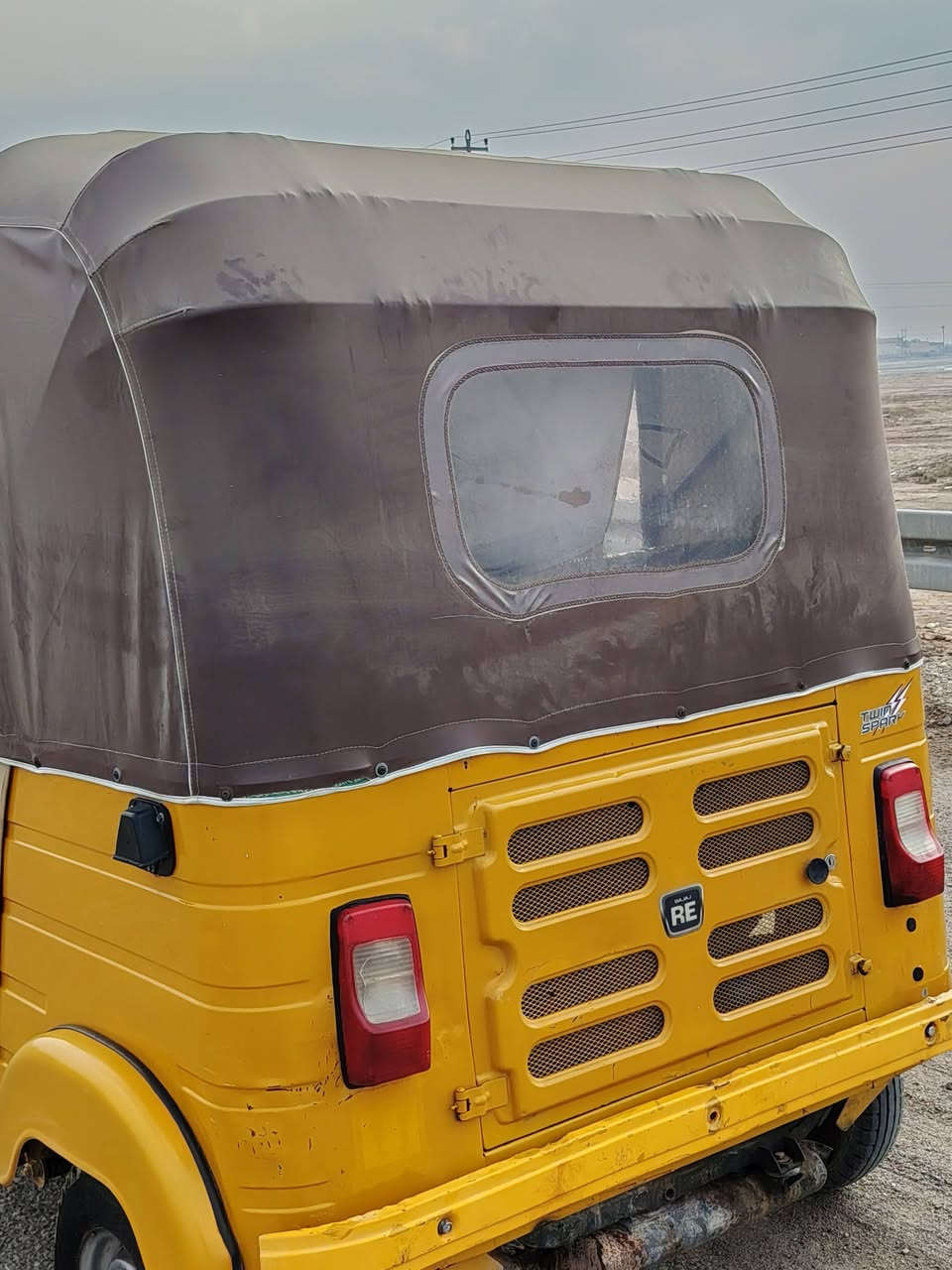 تكتك مديل 20شهر8ورق سيد خلدون. كيمه عوزه تجفيت فقط تخم تير جديد كهرباء كهله شغله مابيه نقص فقط تجفيت
***********
