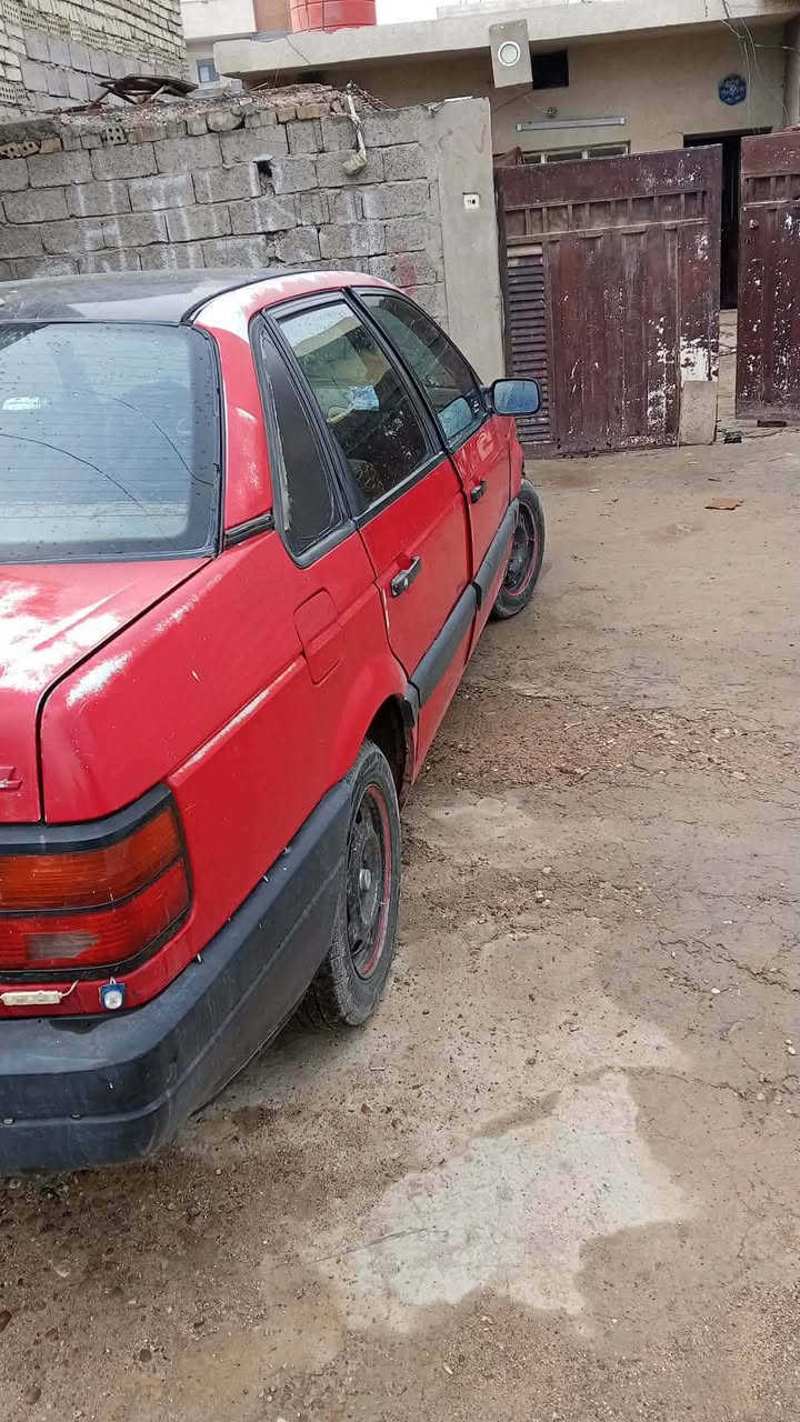 السلام عليكم للبيع 
كولف باسات موديل ٩١ سيارة ما ناقصها شي حائز ثالث فقط وكاله  ب ١٢ وبيها مجال أو مراوس بسايبه المكينه تنقص شي بسيط مكانها البياع 
رقم ***********
