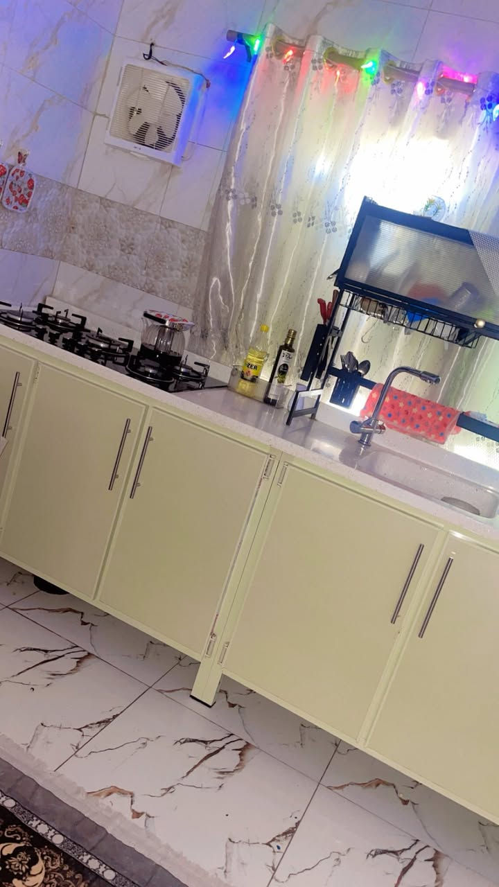 للبيع مكاني الغزاليه 
فوول نضافه داخل وخارج والطباخ من ضمنه


**إذا كنت صاحب هذا الإعلان وتريد حذفه لأي سبب، رجاءا أرسل رسالة إلى الدعم الفني**