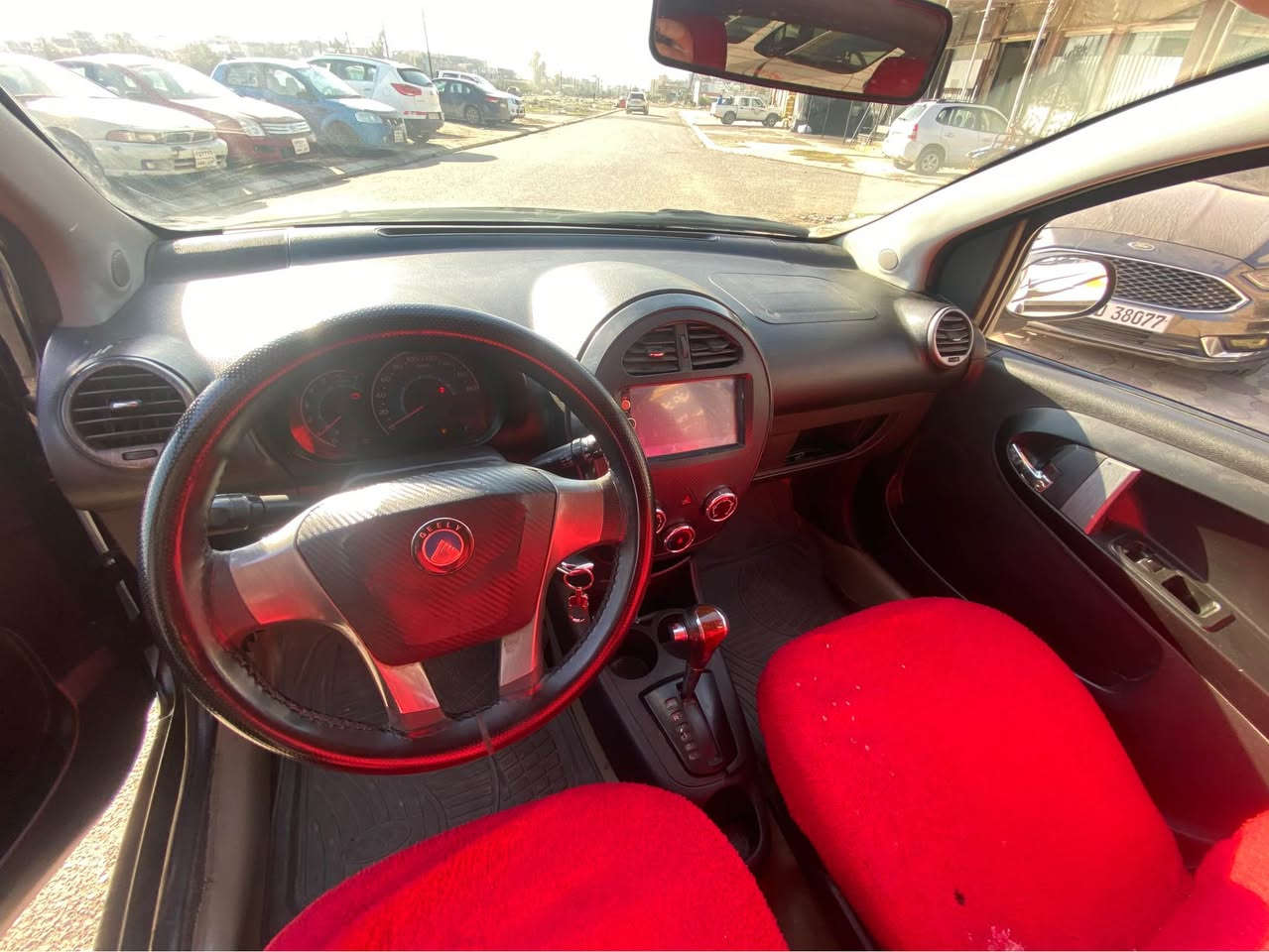 جيلى پاندا موديل ٢٠١٣،گير توماتيك
٣پارجه سبوغ بى ليدران،گير و مكينه به شةرت،
له هةوليرم،نرخ:٥٠$ و مجاليكى زور كةم
ژ.م:*********** أربيل, العراق
