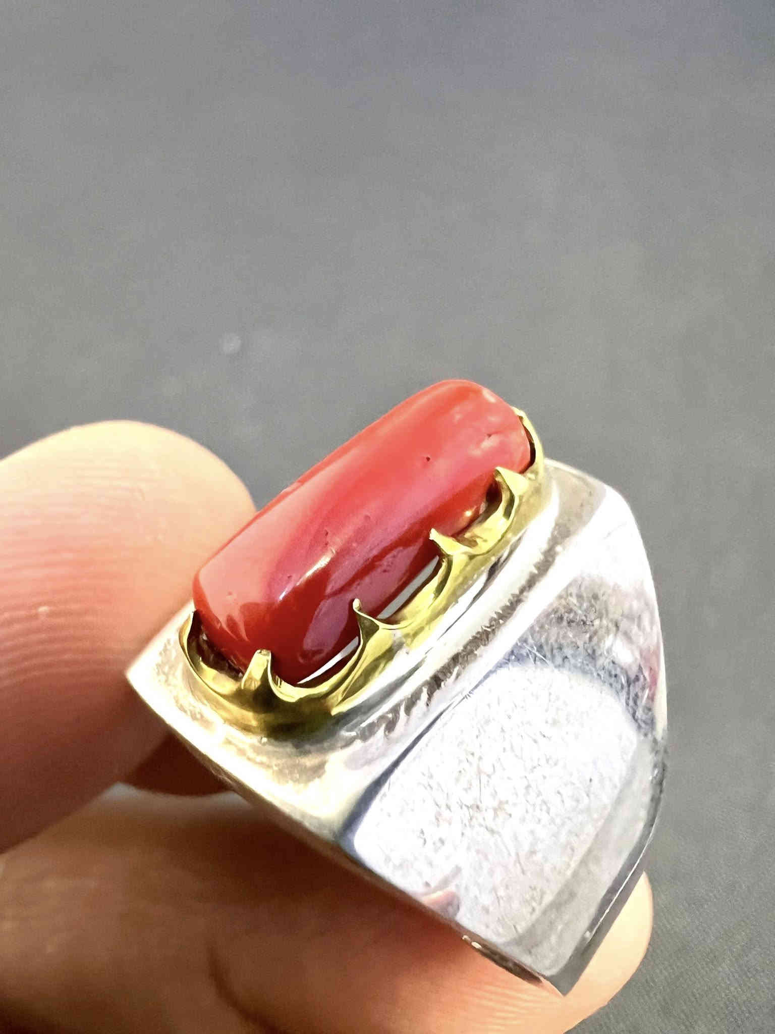 سورة الرحمن، الآية \(22\): "يَخْرُجُ مِنْهُمَا اللُّؤْلُؤُ وَالْمَرْجَانُ".
سورة الرحمن، الآية \(58\): "كَأَنَّهُنَّ الْيَاقُوتُ وَالْمَرْجَانُ". 

ذكره المرجان مرتين في القران 
لبركته..

خاتم بحجر المرجان التونسي الاحمر الاصلي الطبيعي 
بصياغة صب يدوية ثقيلة 
الداير نحاس …

للاستفسار 

اكثر عن السعر راسلني عل الخاص لطفا 

أو الاتصال ***********

موجود واتساب عل هذا الرابط 

‏مراسلة احمد الربيعي الصائغ كهف الاحجار عبر واتساب. https://wa.me/message/OEI26QOEYZ7TO1
