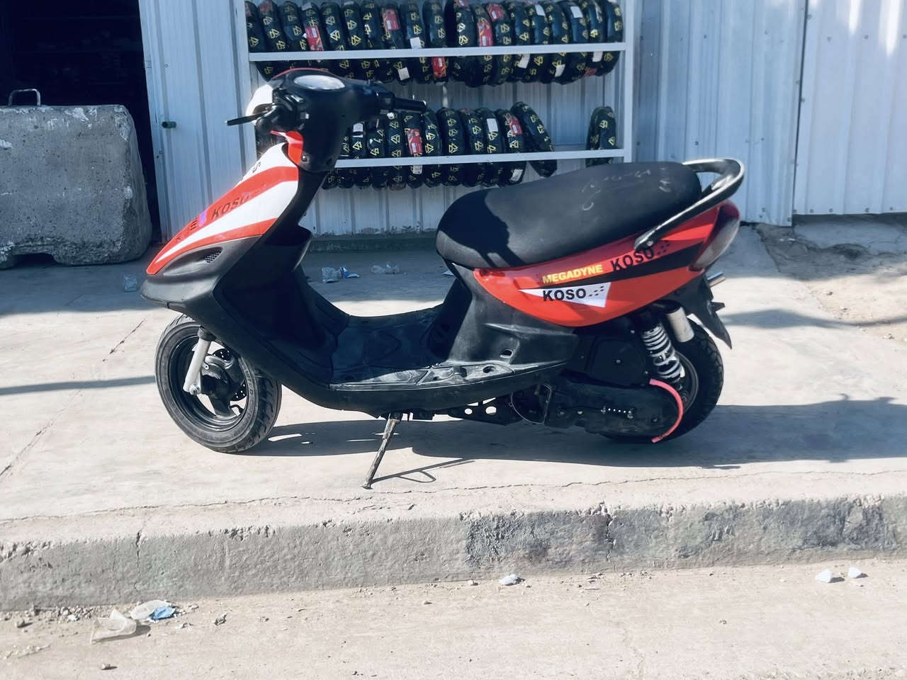 سلام عليكم دراجه قجمه للبيع 
مزوده رياضي 
بوشه 55
صالنصه صجمه
دبل RRGS
يده بريك KOSO
كفرات موشم
كهربائيات كلها شغاله 
دراجه نكره 
شلعه ومعدل 
العنوان شارع الكاشي الكماليه 
الرقم ***********
سعر 375
