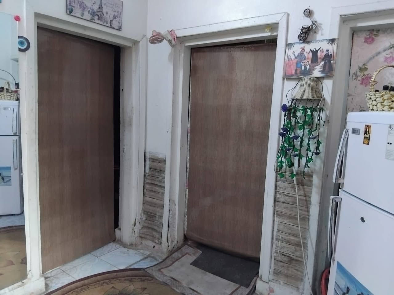 بيت تجاوز مساحه 200م للبيع سعر 40بي مجال قليل زعفرانيه الاساتذه معهد سابقا بيت صب  كونكريت منطقه هادئه وحلوه غرفتين نوم وهول ومطبخ وحمام وترك مخزن وكراج وحديقة  رقم *********** احمد للعقار
