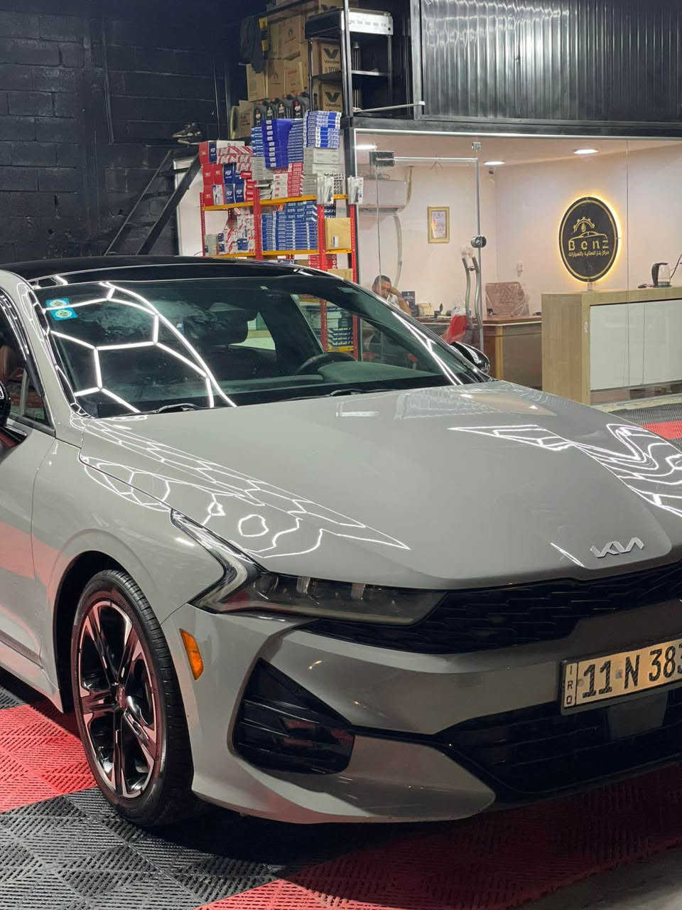 � للبيع – سيارة موديل 2023 أمريكي 🇺🇸
محرك 1.6 Turbo (16T) 💨
السياره ناشر السونار مالها 
وصار بيها حادث كلش بسيط ناشر الصوره هم 

✨ السيارة بحالة ممتازة جداً، نظيفة استخدام شخصي وما بيها أي مشاكل
✔️ وارد أمريكي
✔️ تشغيل وبصمة 🔑
✔️ نظام ستارت/ستوب
✔️ شاشة كبيرة + نظام ملاحة 📱
✔️ كاميرا خلفية + حساسات أمامي وخلفي 📸
✔️ سنسورات (حساسات) كاملة
✔️ مثبت سرعة (Cruise Control) 🛣️
✔️ تحكم سكان (ستيرن) 🎮
✔️ نظام توفير الوقود
✔️ مكيف ثلج ❄️
✔️ إضاءة LED حديثة 💡
✔️ جنوط رياضية 🛞
✔️ داخلية نظيفة جداً ومرتبة
✔️ ايرباجات كاملة (أمان عالي) 🛡️
✔️ بدون صرفية – جاهزة للاستخدام مباشرة

💥 السيارة ما تحتاج أي شي، تركب وتمشي
💰 السعر: (2100) 

📍 المكان: (البصره ابو الخصيب )
📞 للتواصل: *********** Singapore
