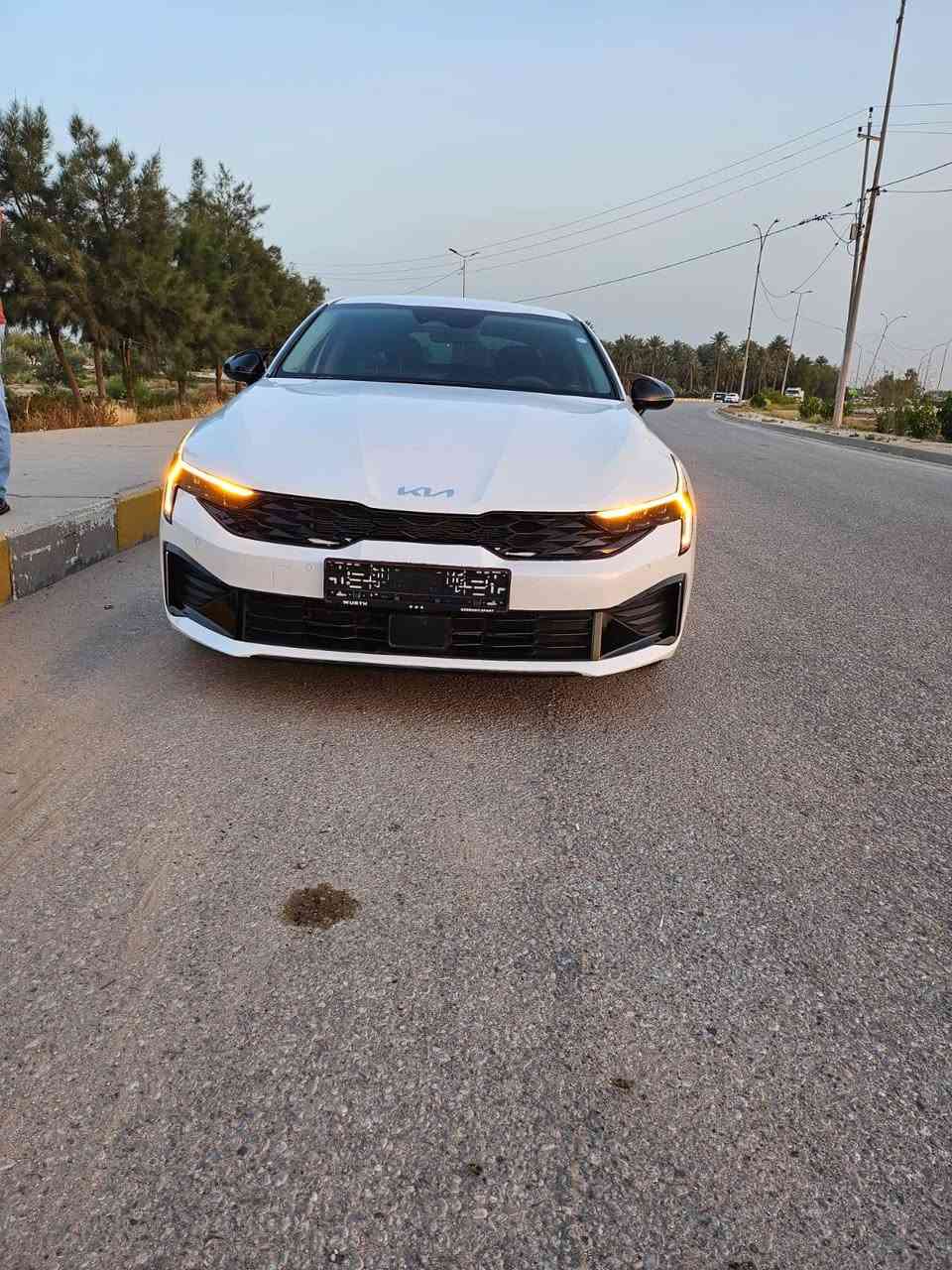 اعلان بيع 
كيا K5
موديل 2025
ضررها مبدل بنيد وقبق جنطه بدون ايرباك 
فئه Lux
مرقم بابل شهداء
السعر 167 
اليسر لتجارة السيارات والمزادات الامريكية والكندية 
للاستفسار 
المحامي مهيمن 
***********
المهندس ميثم 
***********
