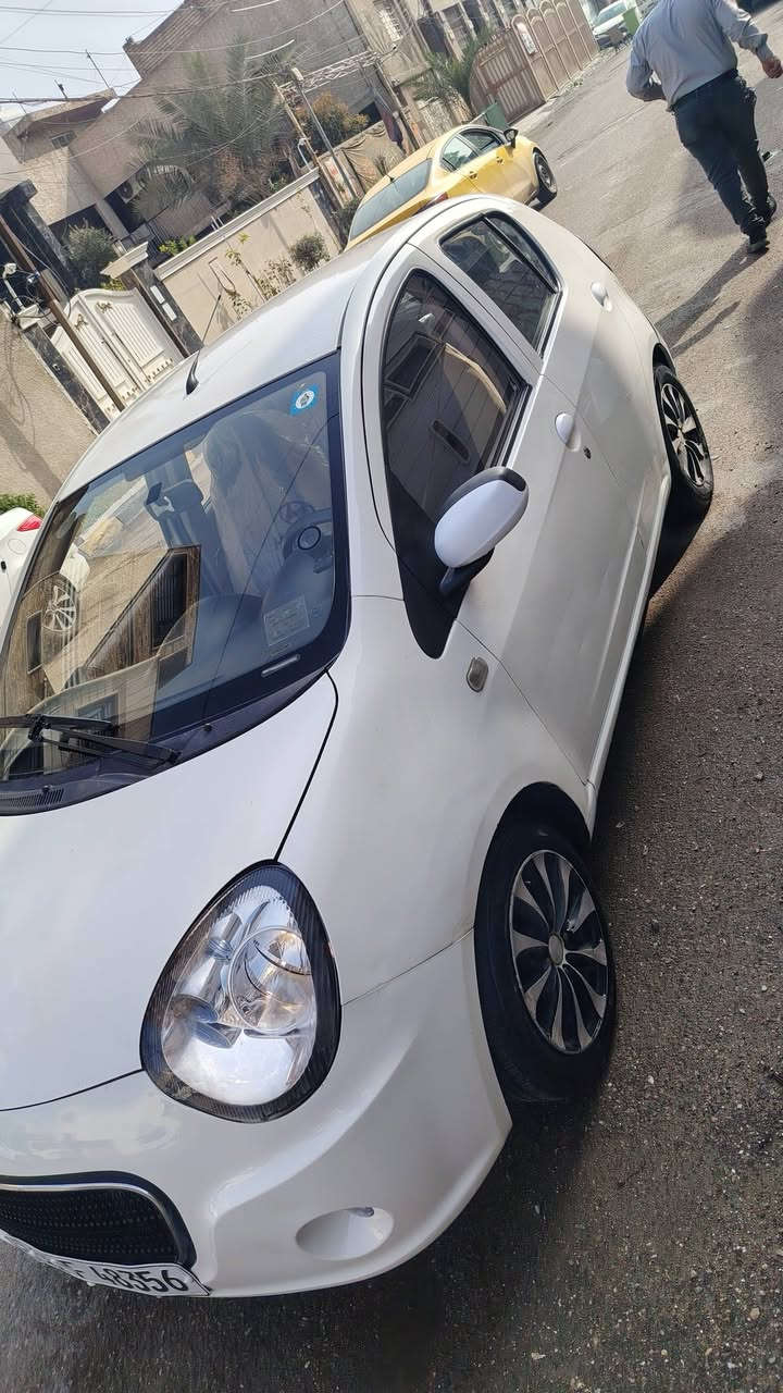 السلام عليكم ورحمه الله وبركاته
جيلي باندا  مديل ٢٠١٣ 
كير اوتماتيك نضيفه جدا
ماشيه ٥٧ الف
كير محرك مكفول
سنتر لوك شاشه
كهربائيات حداديه مضبوطه
رقم انكليزي بأسمي
السعر ٥٠ وبيها مجال لشراي
العنوان الغدير
للاستفسار ع رقم
***********
