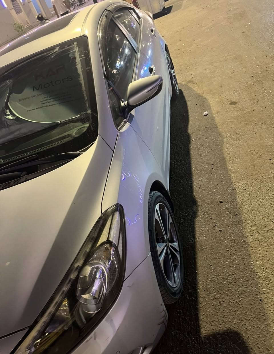 للبيع كيا سيراتو موديل 2015 رقم بغداد باسمي لون رصاصي محرك 1600 دوش المواصـفـات  فول عدا البصمة شركة الدولية ويل كب شاشة كبيرة ايباد كامرة خلفية مثبــت سرعة ٣وضعيات قيادة تحكمات ستيرن وباقي المواصفات المعروفه السعر 130$  هـ / ***********
