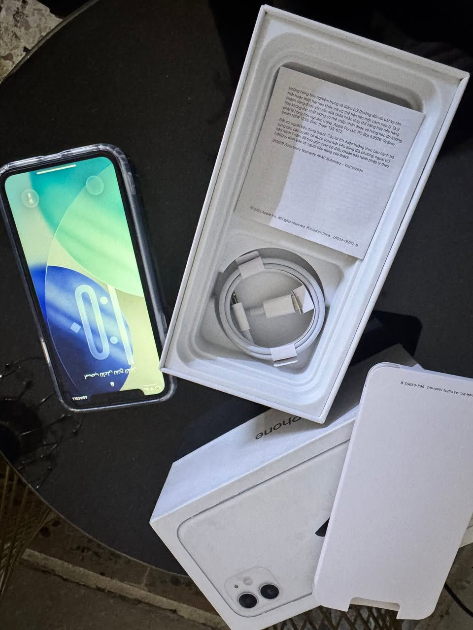 السلام عليكم
ايفون 11 
ذاكره 128
بطاريه 🔋82
الجهاز ما مفتوح بلادي وضع الشركه ويا ملحقاته كامله
كفر+شاحنه+الكارتون+لاصف شاشه اصلي
العنوان بغداد حي الجامعه 
السعر 265وبي مجال 
يرهم مراوس حسب القناعه
***********
