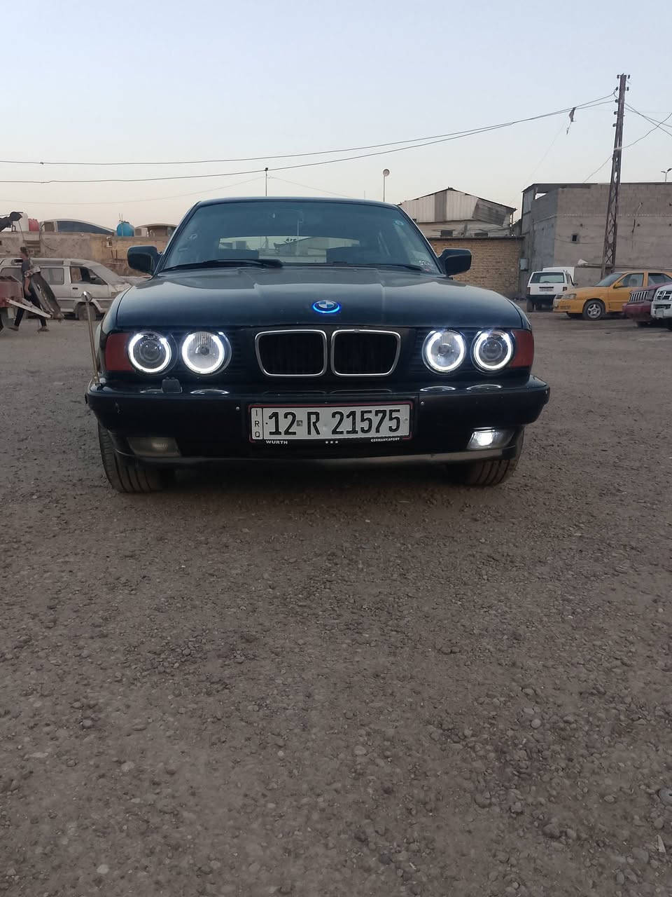 مواصفات
مسكر فانوص 
موديل 1992 
حجم سياره 525
كير عادي 
تبريد مدفيه كلشي شغال سيارة جهازها من كل نواحي شغال 
مجهزها 
سعر 55ورقه بي مجال 
عنوان / بغداد الجديدة جبار ابو الشربت 
رقم الهاتف/***********
