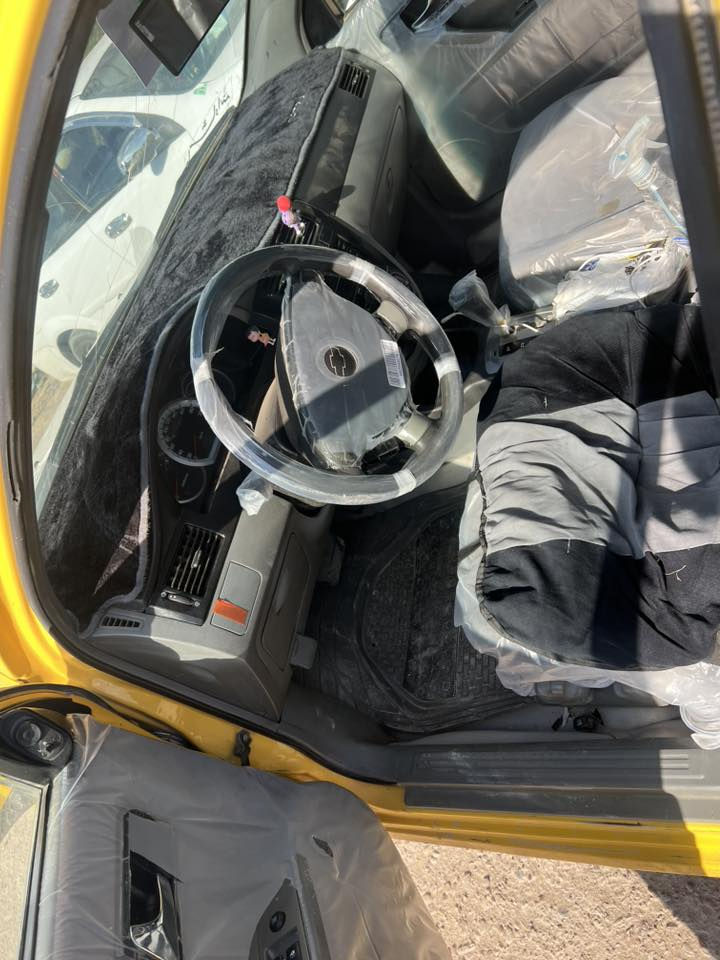 اوبترا 2011 الشركة العامة حادث بيه بس جاملغ خلفي ومصبوغه عام لئن صبغه القديم تكشر السياره مصفره هيئة وغرامات جاهزه كير مكينه تبريد كهربائيات كله شغاله تمام مماني بغد حي الجهاد 
*********** 
السعر 65 وبيه مجال قليل
