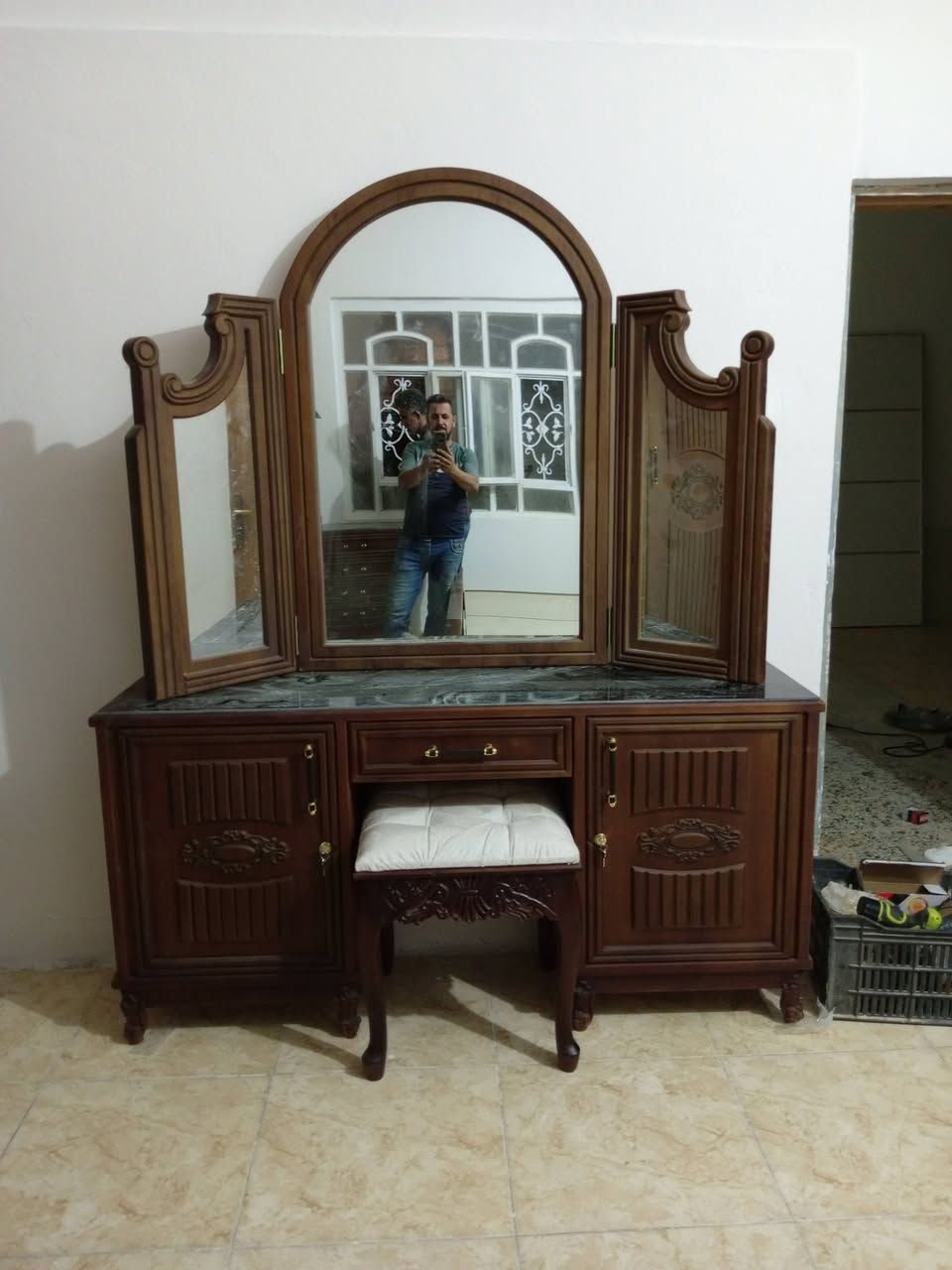 معمل نجارة ابو طارق بابل مهندسين قرب جنه مول *********** سعد النجار

