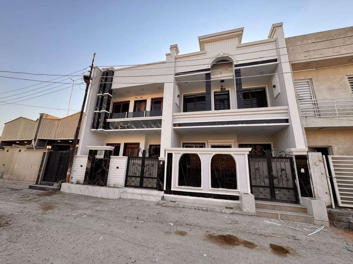 سلام عليكم دارين للبيع اتون كل بيت يحتوي على 4 غرفسلام عليكم دارين للبيع اتون كل بيت يحتوي على 4 غرف

🏠 # 100متر واجهيه 6متر نزال 16وربع متر

 بناء طابقين حديث

 يحتوي البيت 🏠

درج مرمر 🔴

مطبخ لوح 120

صحيات لوح 🟡

واجهة مودرن 🏠

صحيات تعلك

البيت ديكورات  + 

شغل دراجه الاول 📍

 باب قاصه 🚪

 +مغاسل تعليك ⬅️

بيت شعل دراجه الاوله 

ملاحضه البيت بسمي بدون لاليه📍

شبابيك الألمنيوم 

 البيت. ع[4غرف نوم وبيتونه  -استقبال -صحيات عدد 3- صالة- ومطبخ] البيت شغل درجة اولى

🔶️ مع الخدمات

🔴ملاحضه البيت جاهز للسكن 

⬅️نوع العقار  طابو زراعي سند 25 اقرار محكمه 

⬅️العنوان #بغداد_الدوره_البوعيثه

      مجمع العيثاوي فرع اول موقع مميزززززز

🔶️للاستفسار  خاص او الاتصال ع  الرقم 

☎️

☎️***********
