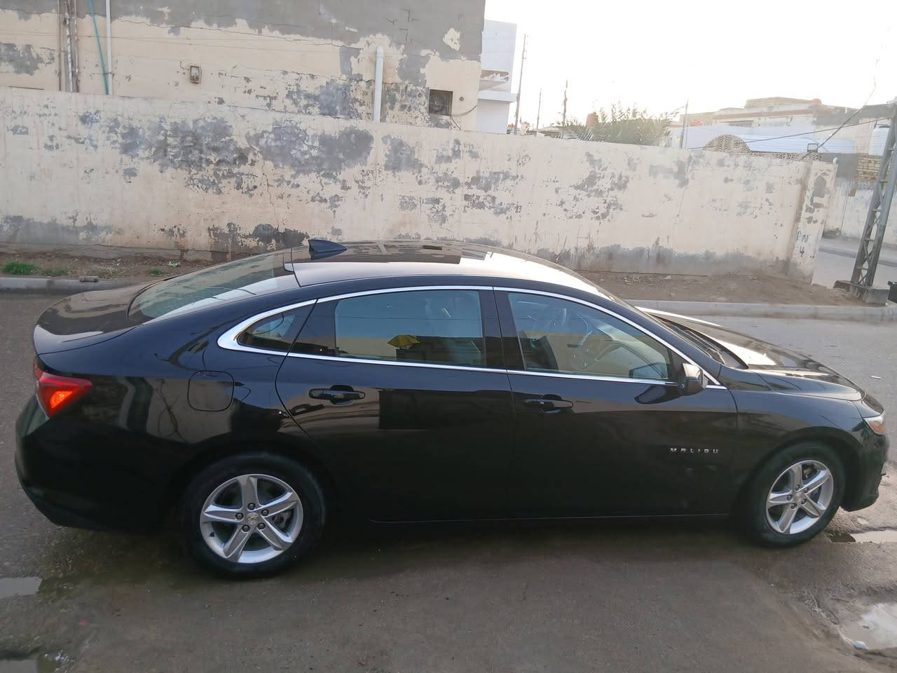 السلام عليكم
ماليبو2024 LTبغداد  معوقين للبيع 
مواصفاتها المعروفه
 السيارة كاملة ماناقصها برغي 
مكانها ميسان
 ***********
سعرها 130 وبيها مجال حك الجية

