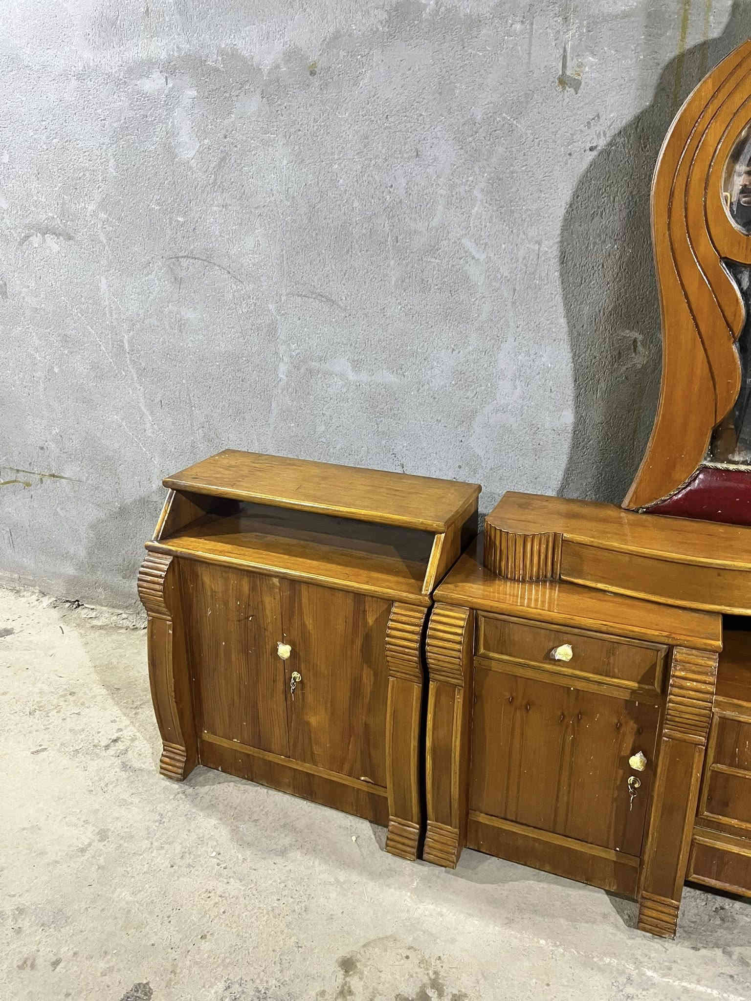 غرفه نجاره تسكام مستخدمه نظيفه داخل خارج صاج العنوان السعر 800العنوان الحله ***********
