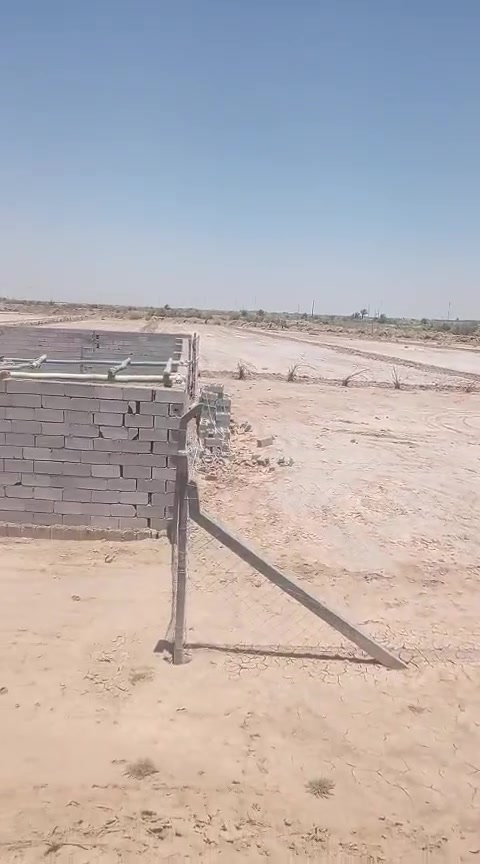 ٦ دوانم  سند ٢٥ وبأسمي. فيها ماء وكهرباء.وقرب نهار.  وبيت. وحقل بل حسينيه. قرب دغاره. ***********
