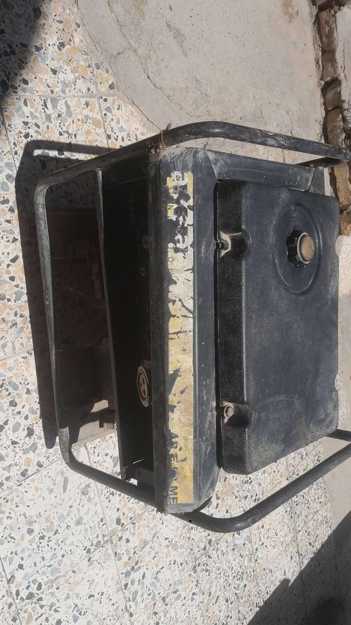 مولدات للبيع عاطلات ومتروكات..# كوم حديد
الاسود مولد اقصى ٣٠ انبير نقص كابريتر
الاحمر مولد استرا ٢٥ انبير
مكاني بعقوبة الرازي 
٠٧٧٠٨٧٧٥٧١
سعرهن ٢٥٠ الف


**إذا كنت صاحب هذا الإعلان وتريد حذفه لأي سبب، رجاءا أرسل رسالة إلى الدعم الفني**
