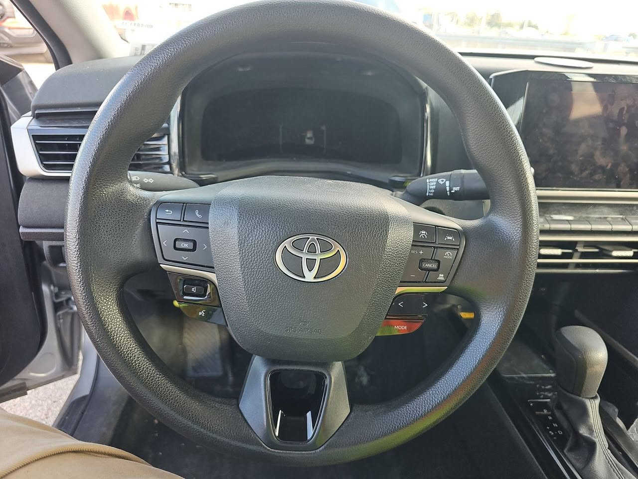 السلام عليكم
كامري ٢٠٢٥ هايبرد بدون ايرباك حادثها كلش بسيط حالياً موجوده بالحره ابيع مطروح ١٧٦ وبيها مجال
***********
