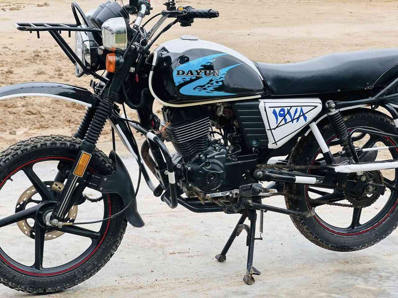 سلام عليكم
دراجة دايوان للبيع جبلي موديل 2023  اتصال على هاذا الرقم ***********
