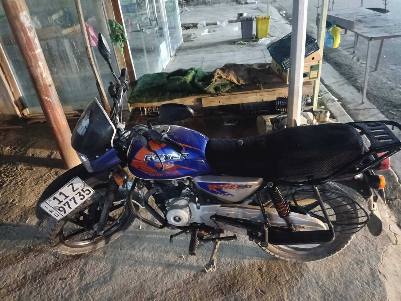 سلام عليكم بوكسر للبيع موديل 23 مكينه مكفوله  تحويل ثاني يوم دراجه حلوه وناعمه نضيفه حيل بيها بي صوت بل سلف خشم مكاني بلديات سعرها 3,000 .. رقم***********
