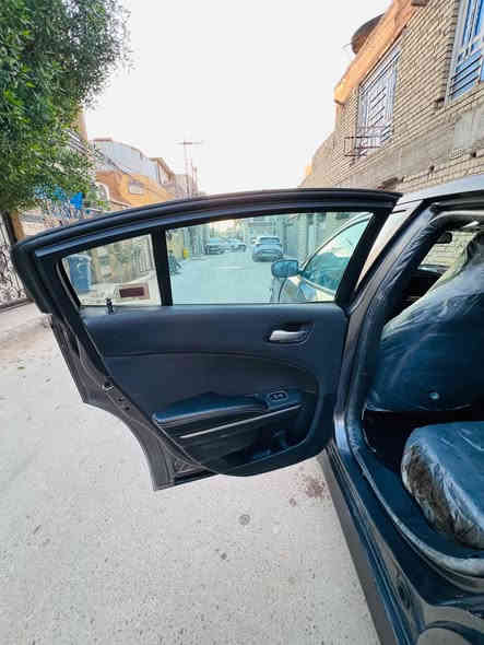 السلام عليكم جارجر 15 للبيع على حادثه بيه سياره شغاله وتمشي سياره داخله كلين بيه طخه بل جاملغ الخلفي وبيه تلحيضات بسيطه صبغ السياره رقم وهزه وسنويه جدد السعر 137 ورقه شرط التحويل ***********
