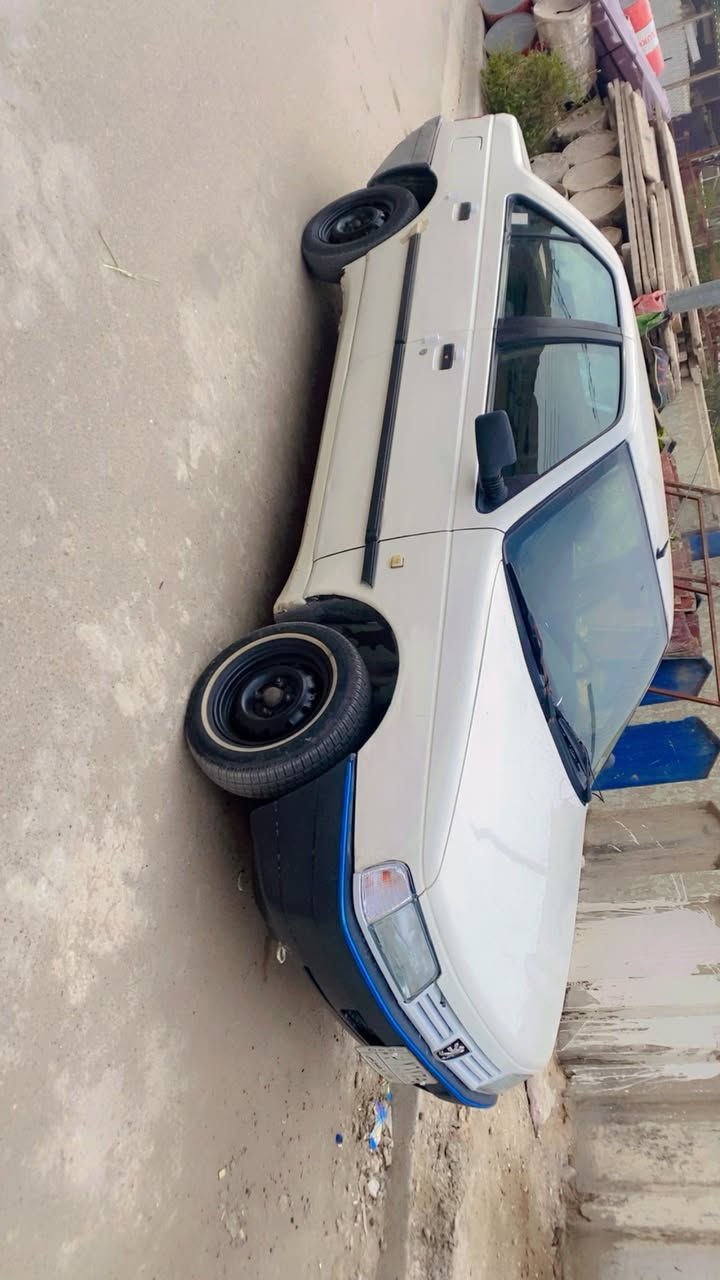 السلام عليكم بيجو روا موديل2010رقم بغداد انكليزي باسمي سياره جديده  مكفوله من ضربه و صبغ و لخياس شواصي مكفوله دوس مكفوله تحويل مباشر محرك جديد لا صرف ولا بخار صدر شاده مال كوري مشط ستيرن مال ياباني تخم تاير باتري جديد كهربايات شغالا تبريد شغال تدفئه شغاله بساره بيها بس لفان  ضعيف لنو كانت متروكه كثر من 4 سنوات  سياره بسمي رقم مميز بكاني بغداد شعب سعر سياره 35 
رقمي ***********
