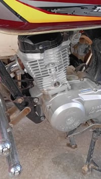 دراجة نارية • تفاصيل ناقصة