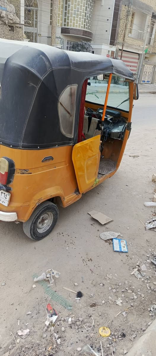 السلام عليكم تكيك للبيع موديل 18 رقم وسنويه ومكينه جديده الناصريه مركز  ***********  السعر مليونين 900 خاص ما عندي
