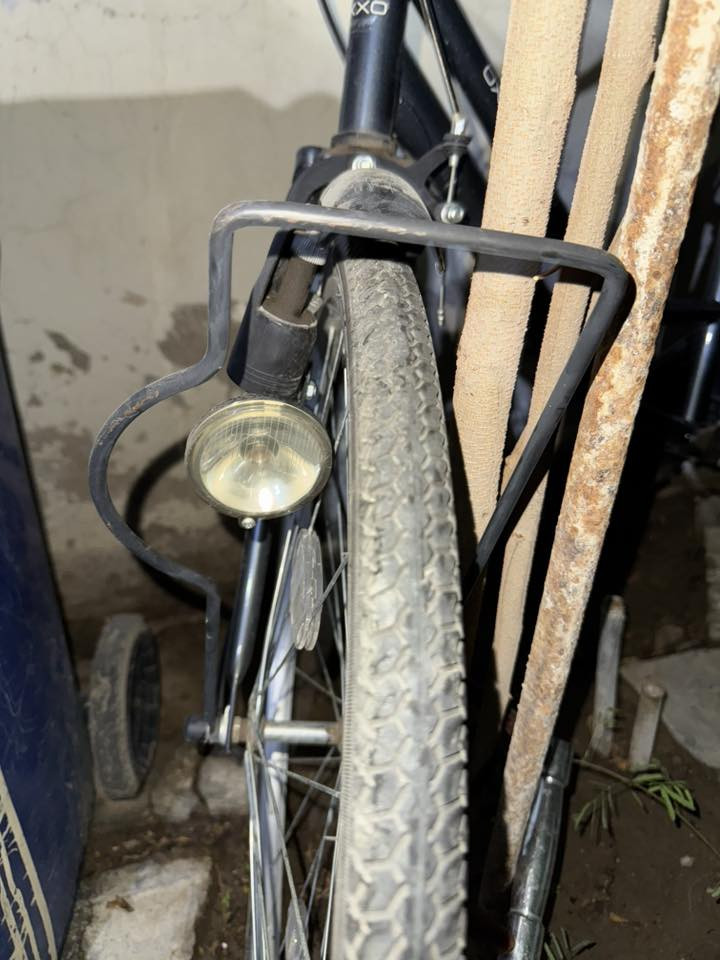 السلام عليكم
بايسكل ياباني للبيع ب240 الف 
ما مستخدم شي قليل 
بيه ضوء ميكانيكي 
وب حالة جيدة 
مكان الكاظمية 
واتساب ***********
