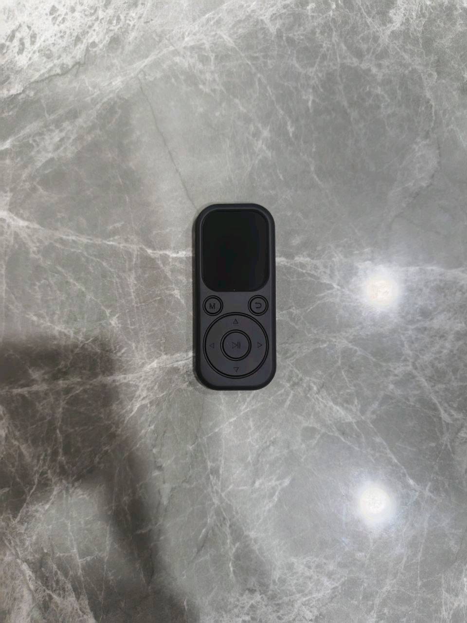 مشغل mp3 ماركة docooler مع رام مساحة 64 GB يجي وياه كابل شحن Type-C تكدر تنقل للمشغل mp3 عبر الرام أو تربطه بالحاسبة يدعم أتصال بلوتوث تكدر تربطه بالسماعة عبر البلوتوث او عن طريق الواير مال السماعة.
السعر: 15 ألف دينار قفل
ملاحظة: المشغل جديد ما مستعمل و يجي وياه ذاكرة 64GB رام SD
التوصيل: موجود توصيل كافة أنحاء بغداد ب 5000 و إذا تحب تكدر تجي تاخذه بنفسك.