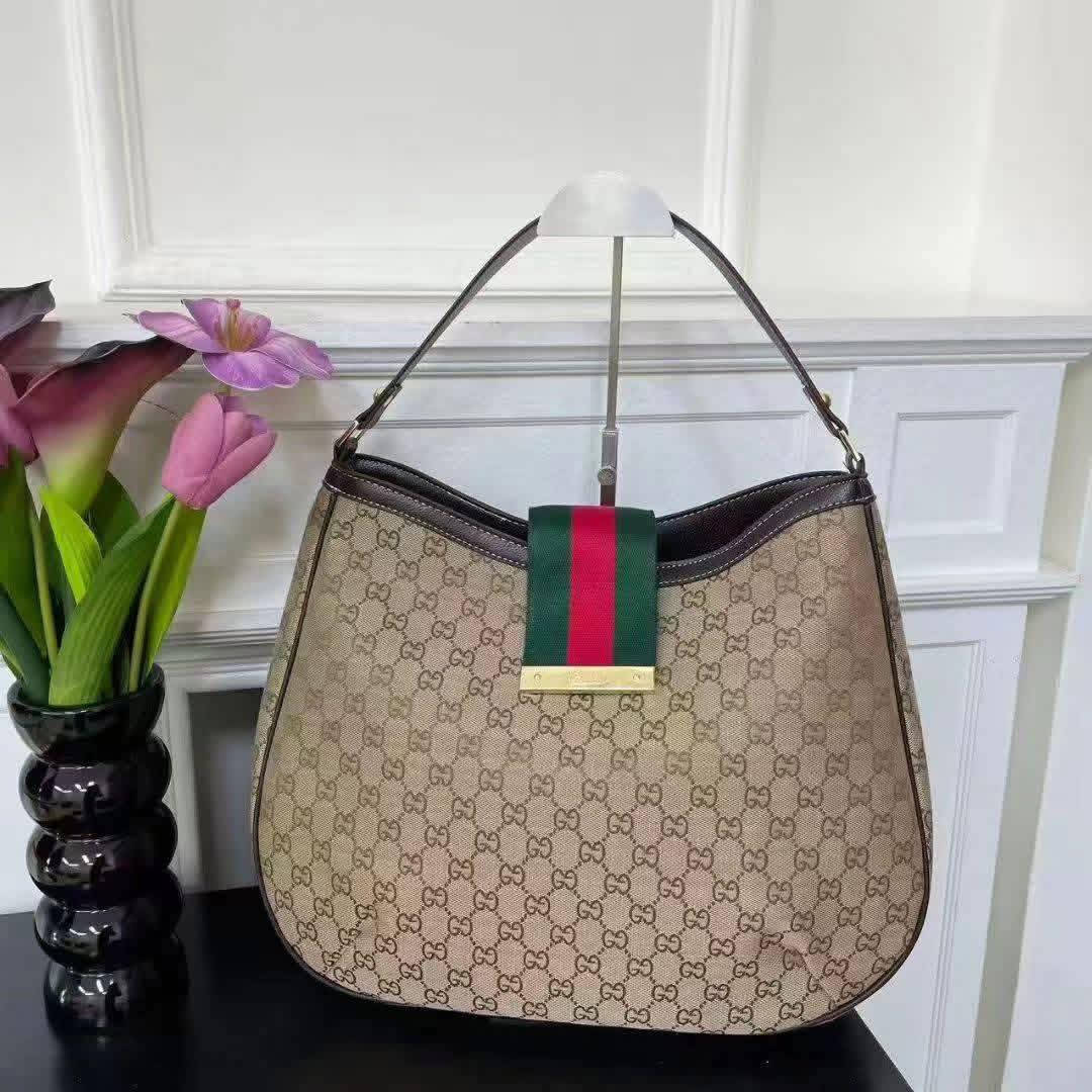 حجم كبير العرض 40 سم 
#احذية_وحقائب_خالد خانقين مجمع شاكر رضا
 توصيل داخل خانقين وكل المحافظات 
واتساب *********** 
صفحتنا على الانستا 
‏https://www.instagram.com/khaled_bags_shoes?igsh=aHgzNnAyeDc0cGd1
السناب 
‏https://www.snapchat.com/add/khaledzahawe?share_id=GwP3kgwzTro&locale=ar-EG-u-nu-latn
التيك توك 
‏https://www.tiktok.com/@khaledzahawe?_t=8kEouIPTpO1&_r=1
الفيس 
‏https://www.facebook.com/khaledbagsshoes?mibextid=ZbWKwL
