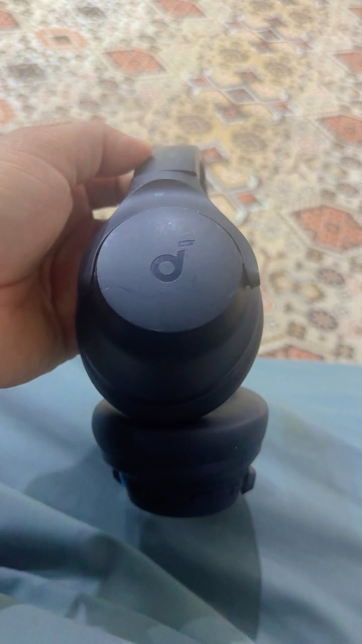 سلام عليكم سماعة اصليه  استخدام قليل جداً تفحص  بل الباب وتروح   ٤٥وبيها مجال بارك السعدون ***********
