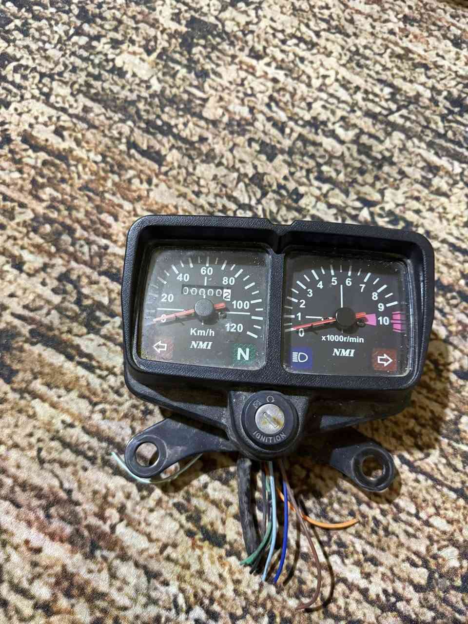 سلام عليكم
كشن+ تانكي وصفاحياته كامله+ عينه لاصليه +لايت كدام+صينيه زنجيل كلمن وسعرهه لاتصال ع رقمي***********
