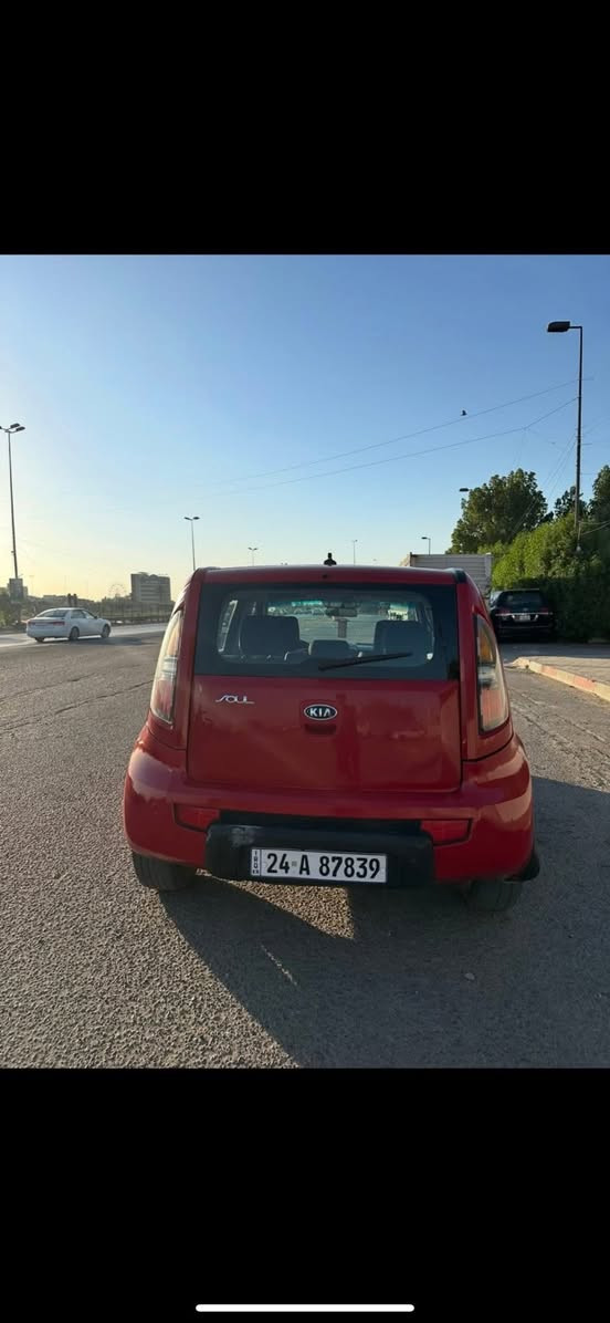 🔔سلام عليكم 🔔
⚠️للبيع ⚠️
صول :2010
اللون :احمر
مكينة :2000
مواصفات معروفة 
السعر :80وبيها مجال  
مكان السيارة بغداد حي الامانة
استفسار:***********
