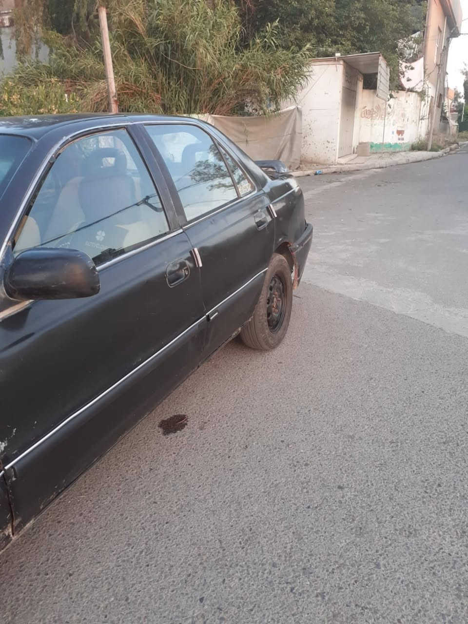 هونداي النترا موديل 1994نينوئ رقم انكليزي شرط وكالة والتحويل كير ومحرك شرط كاربون بانزين بيها طخم الامامي والخلفي جديد سنوية  2030 تبريد بيها كهربائيات شغالة السعر 18 تتصل عل رقم ***********
