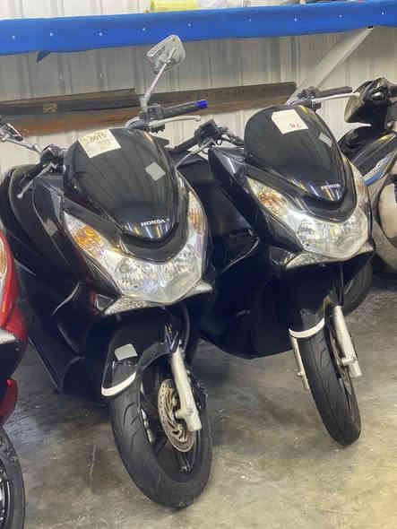 يا الله 
وصلت وجبه PCX
كفاله عامه كشر ومكينه على وضع المزاد
بريز بغبغاء رمبه كفاله عامه
 نقد و قصد على ماستر الرافدين 
شارع الظلال اي استفسار ***********
سجاد الوحيلي
