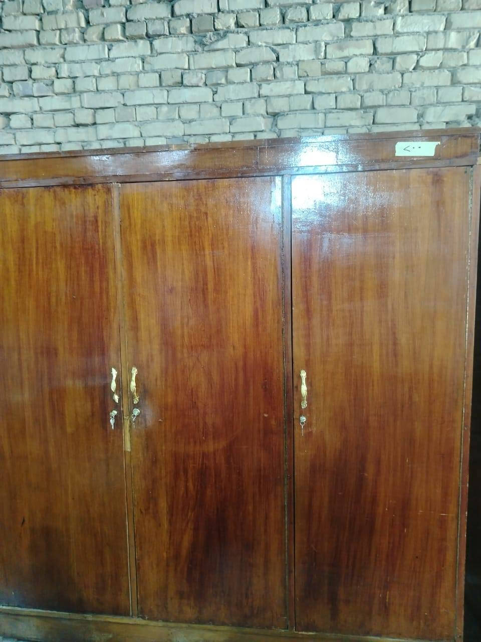 للبيع كنتورات متوفرة  وبوفيات الاسعار موضحة بالصور وبيهن مجال ابيع واشتري واراوس اشتري غرف نوم وكناتير اي غرض منزلي اشتري
العنوان/ بلدروز مقابيل مدرسة الثقافة مجاور انفنتي مول 
للاستفسار/***********/***********
