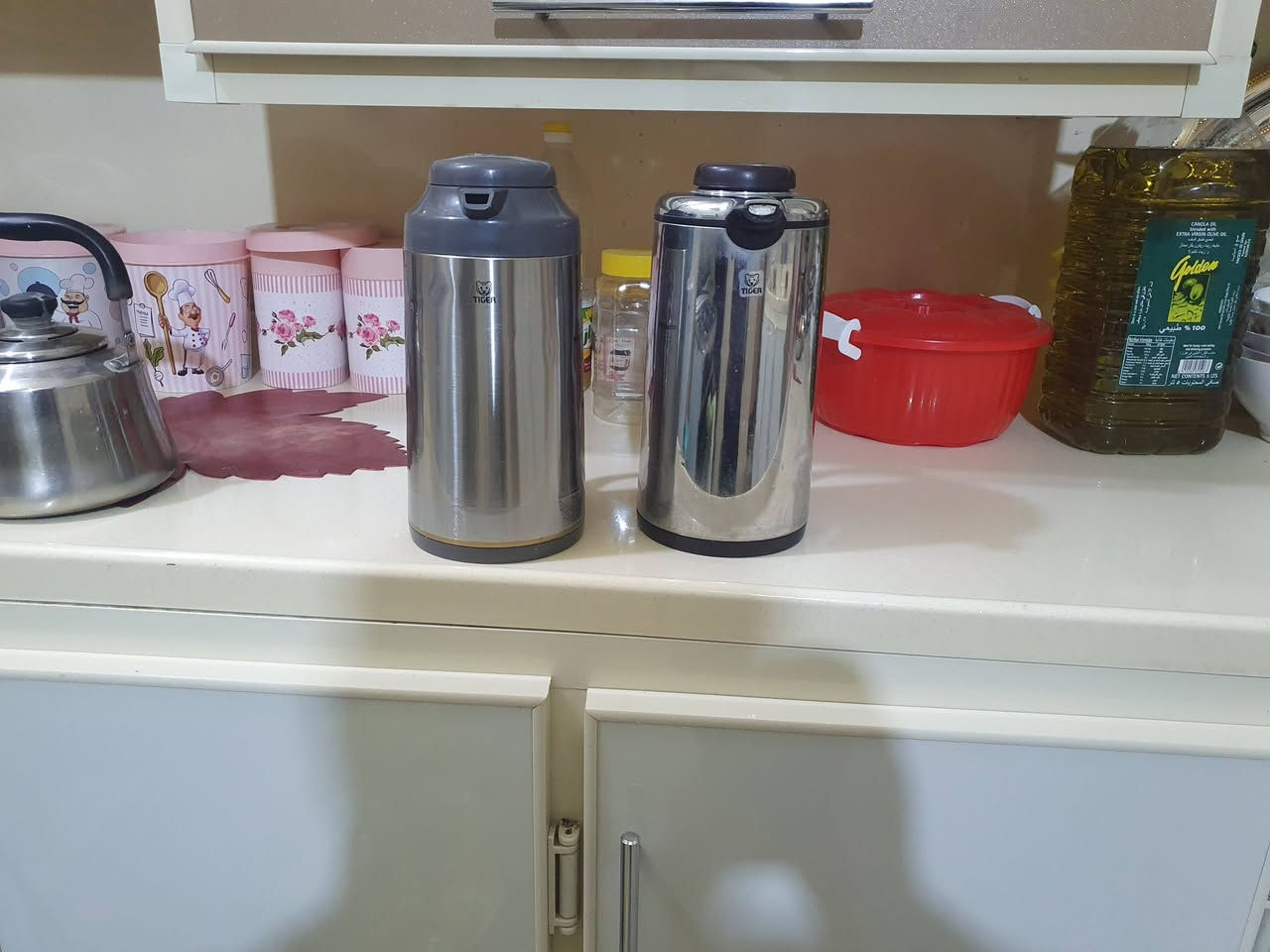 ياباني تايغر 
1لتر 
حفظ حرارة مثالي 
السعة1لتر


**إذا كنت صاحب هذا الإعلان وتريد حذفه لأي سبب، رجاءا أرسل رسالة إلى الدعم الفني**