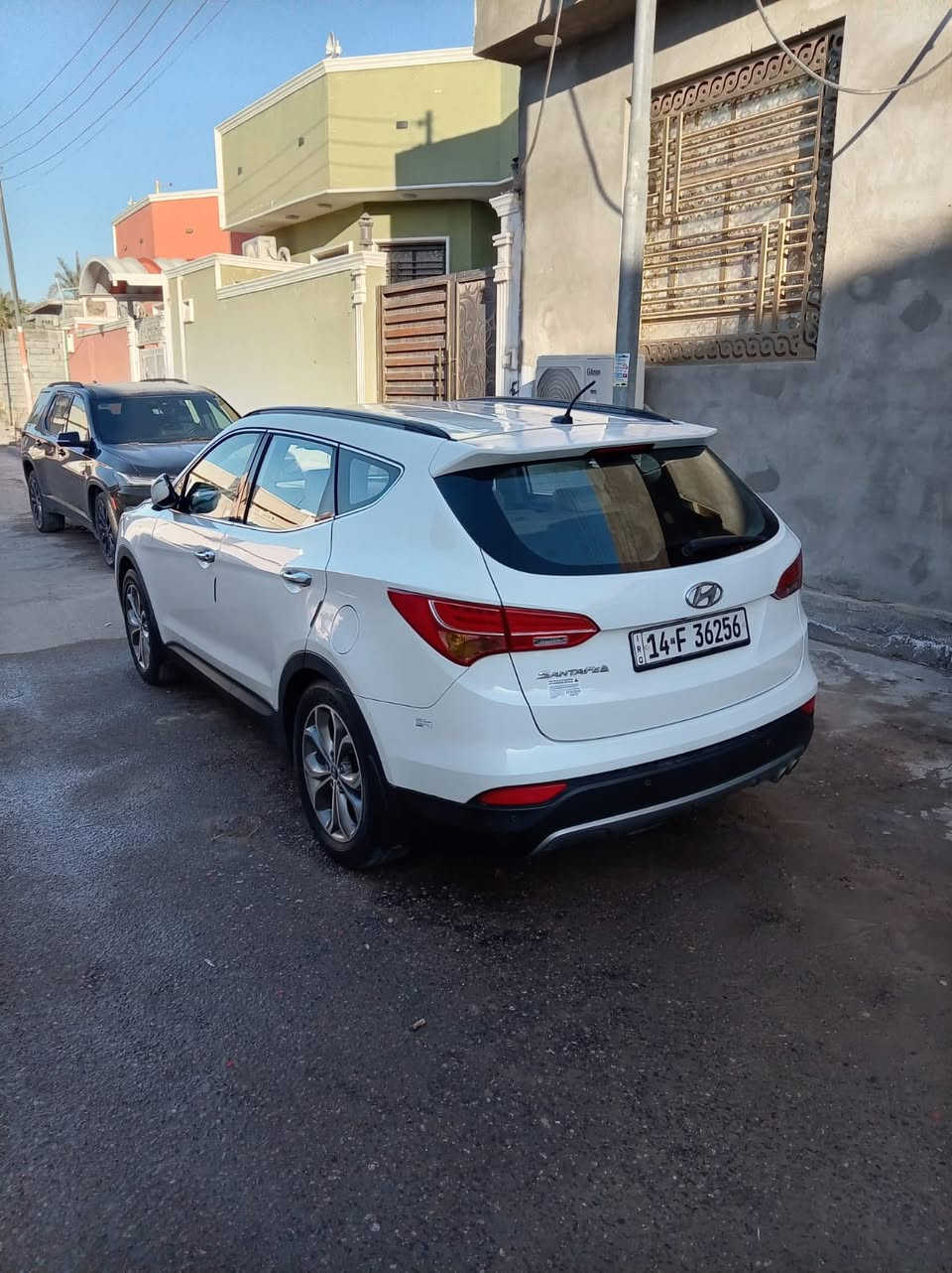 السلام عليكم
 سنتافي 2014 رقم بصره اربعه سلندر خليجي كفاله السياره عدا بارد بالجاملغ الامامي كد شبر السياره باسمنا تحويل مباشر 
سعرها 175 وبيها مجال 
للاستفسار ‭0771 315 1034‬
