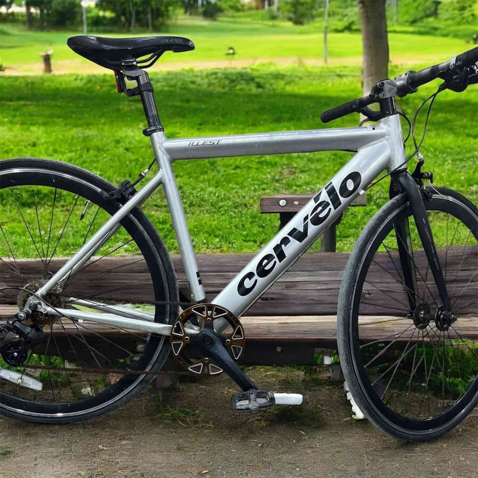 بايسكل بايك c700  سباقات المنيوم
بايسكل إلمنيوم بل كامل
سرعات 8x1
نظيف جداََ 90%
شركه  Cervelo
بايسكل سباقات سريع جداََ تكدر تطلع بي مناطق بعيده 

العنوان بغداد حي البتول

السعر 220

للتواصل  *********** واتساب
