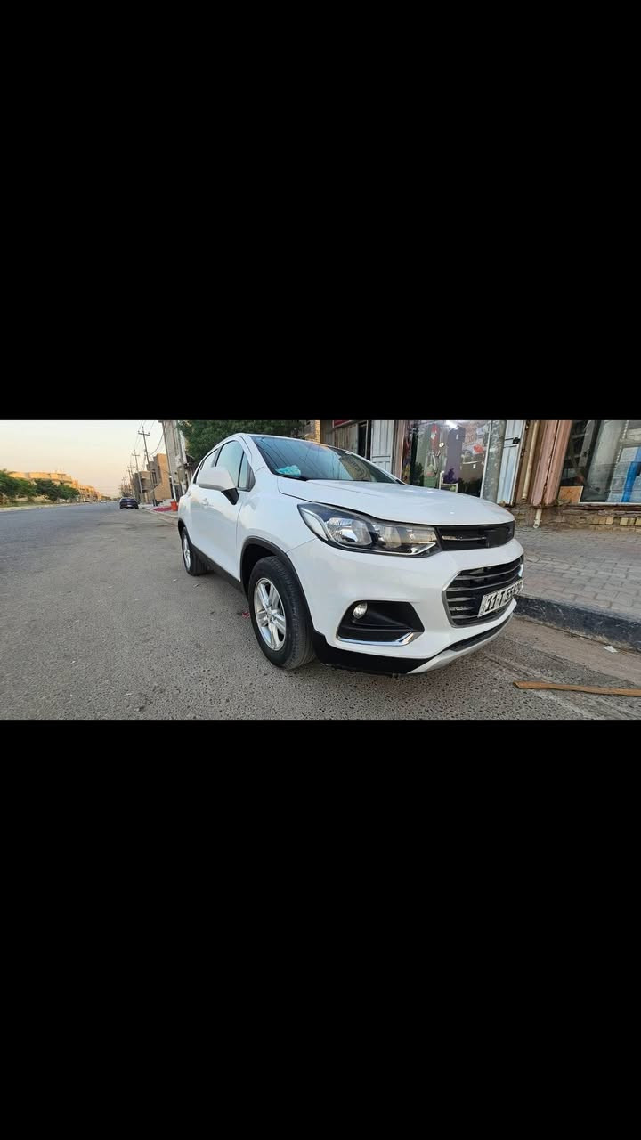Chevrolet trax
تراكس خليجي 2017
--------------------------
[  ] ضربتها بنيد و دعاميه 
 مبدلات جديد   
    
-------------------------
رقمها بغداد ب اسمنا
عليها شاشه و دواخل نظيفه ، وكلشي نظيف بيها
--------------------------
السعر 100 بيها مجال
للاستفسار( واتس )  ***********
