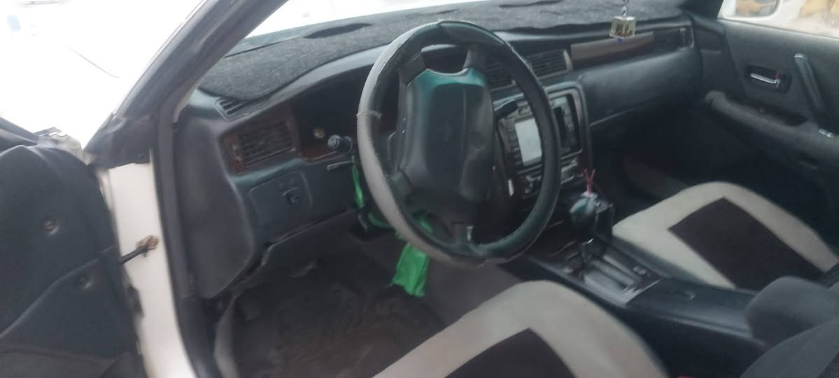 بسم الله الرحمن الرحيم
السلام عليكم 
سيارة راس الثور مكينه وكير وحدادية وتخم تاير مكفولات السيارة مرشوشه للجمالية السعر 95وبيها مجال حك الجيه
مكلف بالنشر للتواصل ***********
