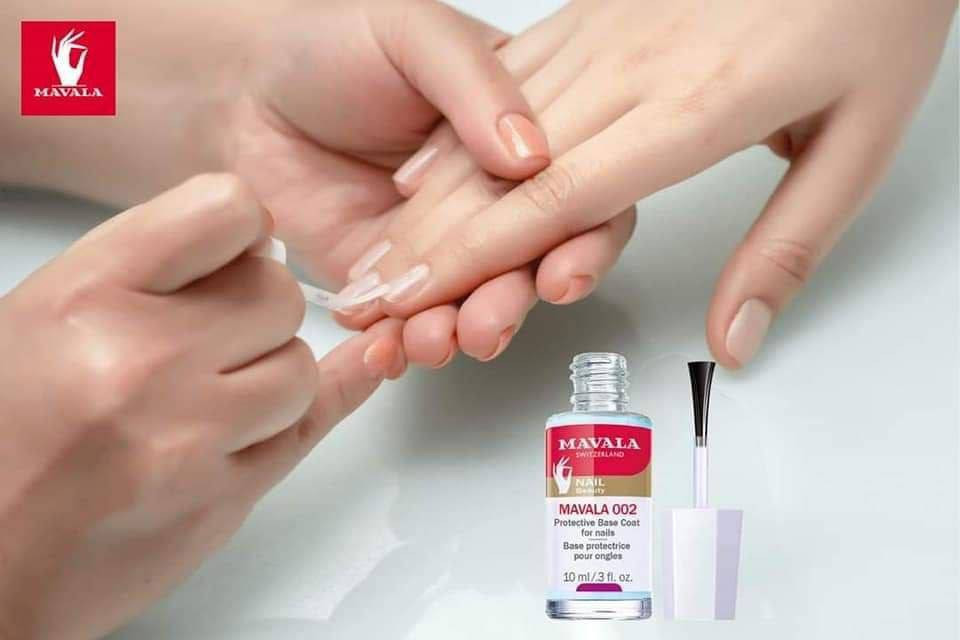 💅 عناية الأظافر السويسرية من Mavala 💅
جودة متخصصة تمنح أظافرك قوة ولمعاناً صحياً 🇨🇭
تعرفين أن طرف الظفر هو الجزء الأكثر هشاشة والأكثر عرضة للتكسر؟
لهذا تم تطوير مقوي أظافر مافالا بتركيبة فعّالة تساعد على دعم الأظافر الضعيفة والمتقصفة وتحسين مقاومتها للكسر.
✔ يقوي الأظافر الهشة ويقلل التكسر
✔ يساعد على تحسين سماكة الظفر ومظهره
✔ مناسب للكبار والأطفال من عمر 3 سنوات فما فوق
✔ يساهم في الحد من عادة قضم الأظافر بفضل مذاقه المرّ الرادع
✔ سهل الاستخدام ويُطبق كطبقة شفافة مثل المناكير
✔ ثابت مع غسل اليدين

🇨🇭 أصلي – منشأ سويسري

عناية بسيطة… ونتيجة أظافر أقوى وأكثر أناقة 🤍✨

#اكسبلور


**إذا كنت صاحب هذا الإعلان وتريد حذفه لأي سبب، رجاءا أرسل رسالة إلى الدعم الفني**