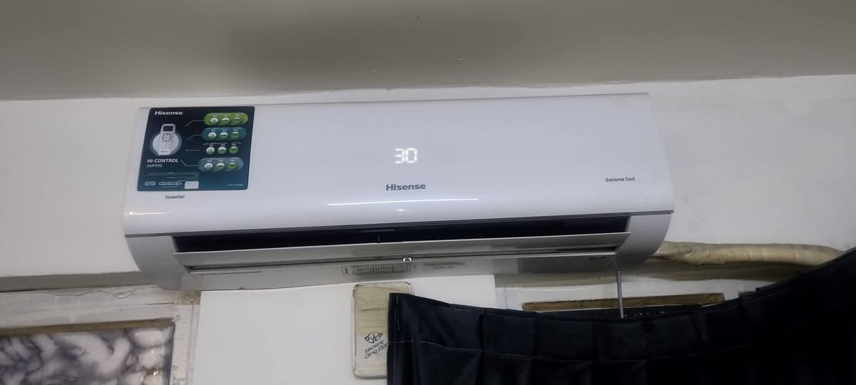 السلام عليكم
عدي سبالت 2 هيسنز 1 طن
بعدهن جدد
انفرتر تحكم امبير موديل 2025
ضمان 4 سنوات 
للتواصل ***********
